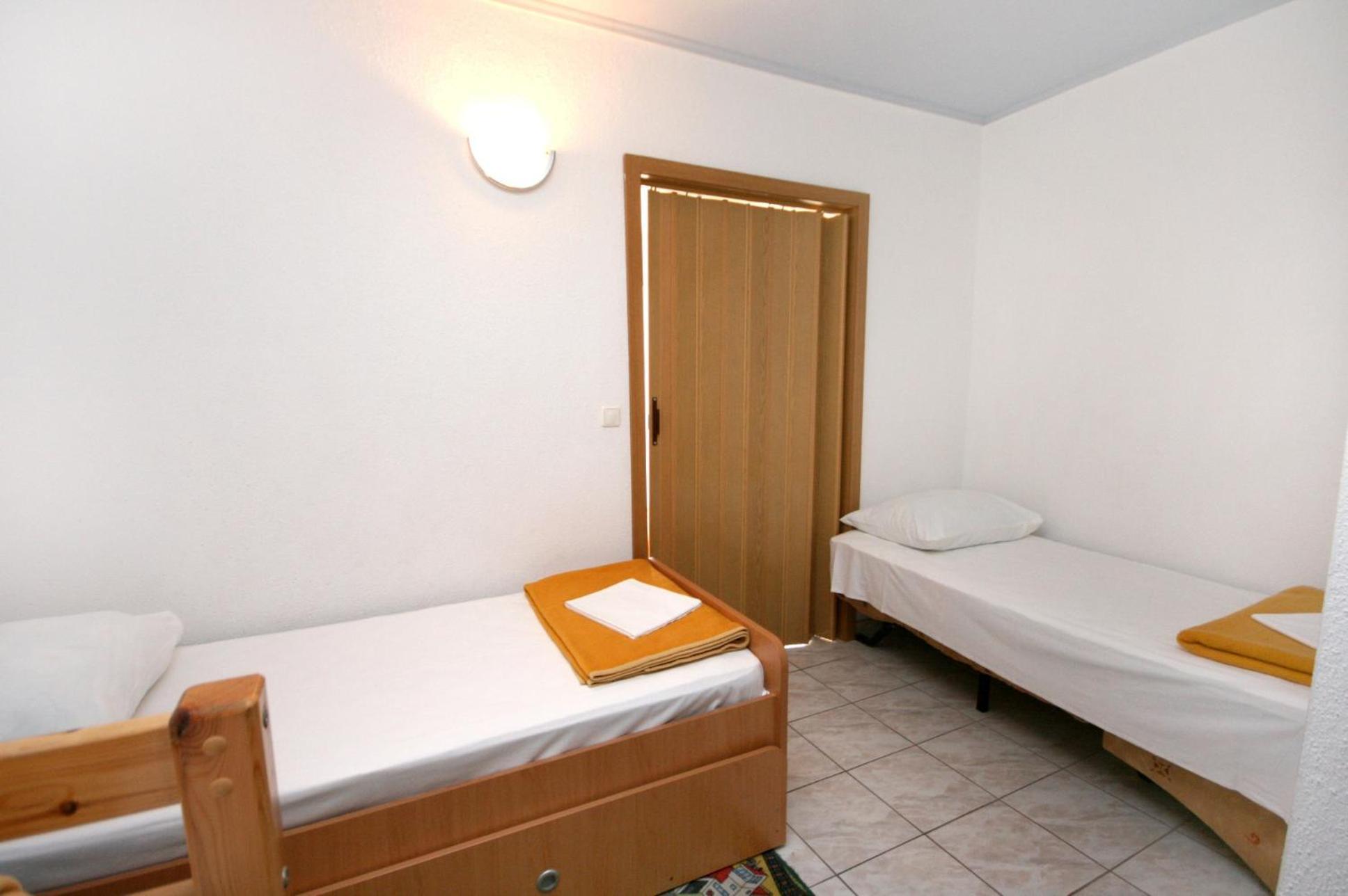 Apartments By The Sea Promajna, Makarska - 2673 Chambre photo